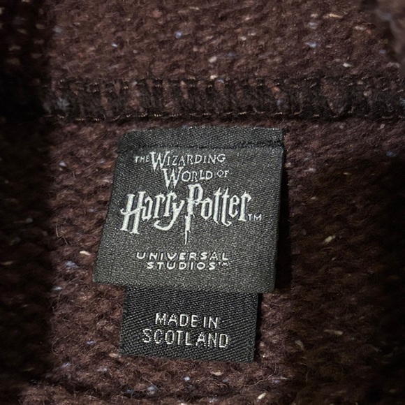 Ron Weasley from Harry Potter Brown Sweater with 'R' Design - Picture 2 of 2